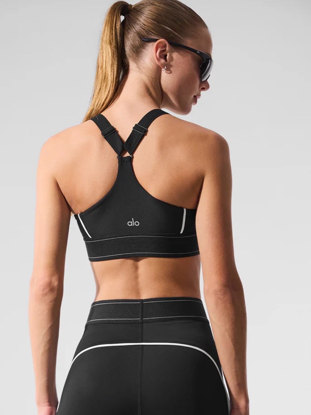 Alo Airlift Suit Up Bra - Small - Picture 3 of 8